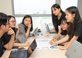 organizing the presentation material Telesales Training